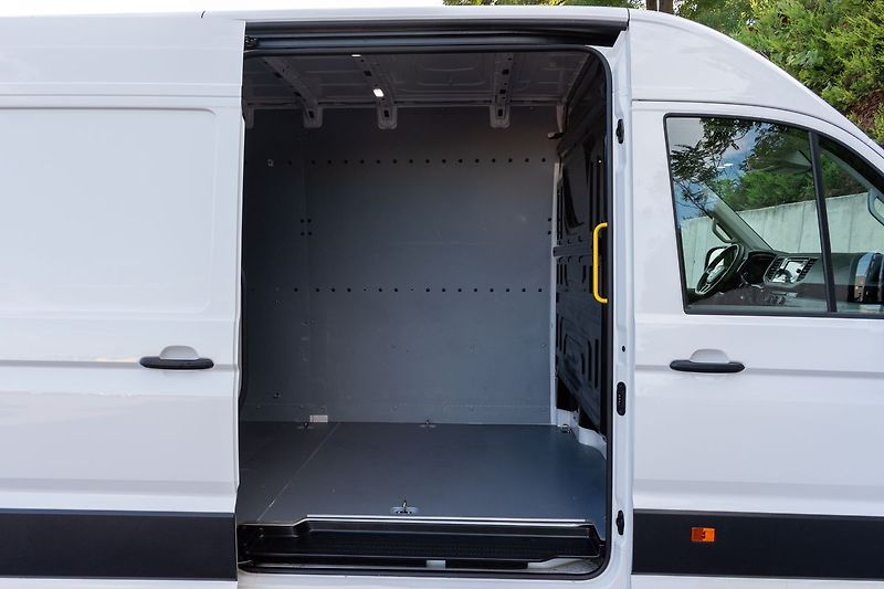 Volkswagen Crafter 2.0TDI L4H2*CARPLAY*DPH - fotka 7 z 29