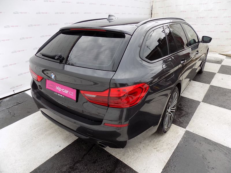 BMW Řada 5 (2019) 530d/Sport-Line/Full-Led/ - fotka 8 z 35