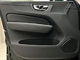 Volvo XC60 B4 AWD MOMENTUM AUT - náhled 7