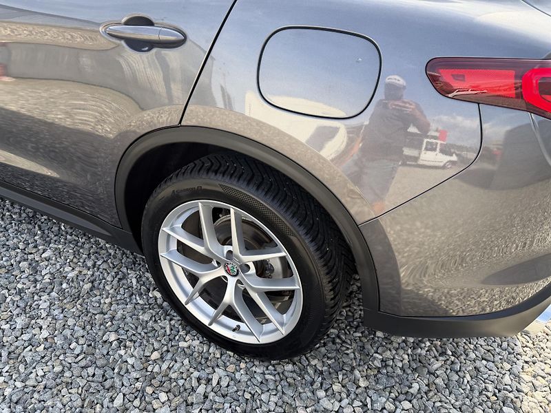 Alfa Romeo Stelvio 2.2JTDM Q4 4x4 210PS VELOCE 1A - fotka 35 z 167
