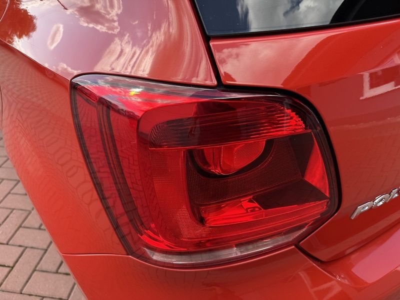 Volkswagen Polo (2011) 1.4i Style Klima Panorama - fotka 39 z 48