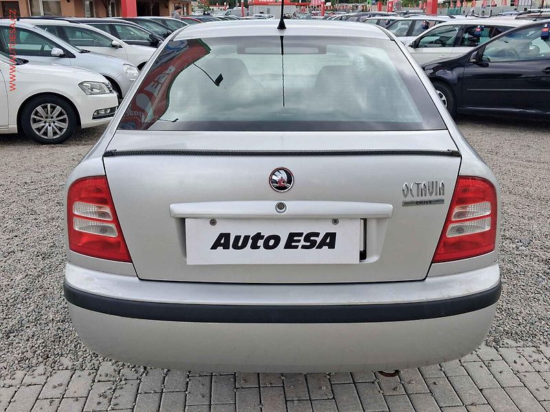 Škoda Octavia (2004) 1.4MPI, AC - fotka 5 z 15