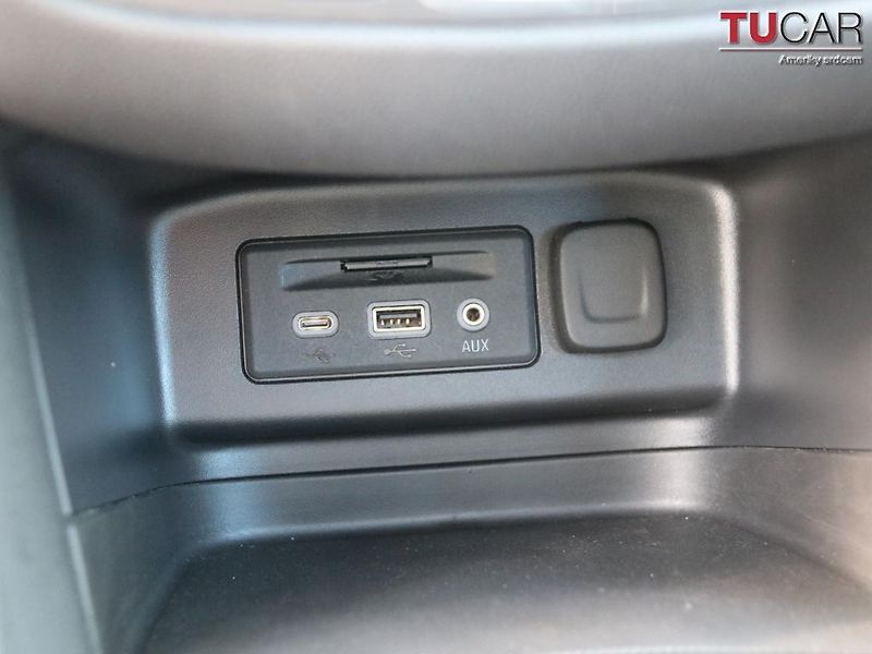 Chevrolet Equinox (2021) 1.6 Diesel AWD Automat  - fotka 21 z 37