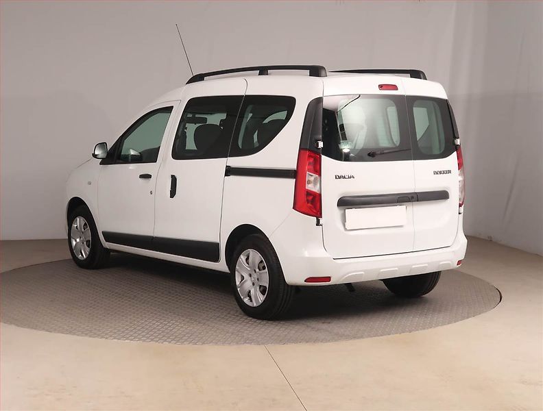 Dacia Dokker (2018) Arctica 1.6 SCe, 5Míst, ČR - fotka 4 z 17