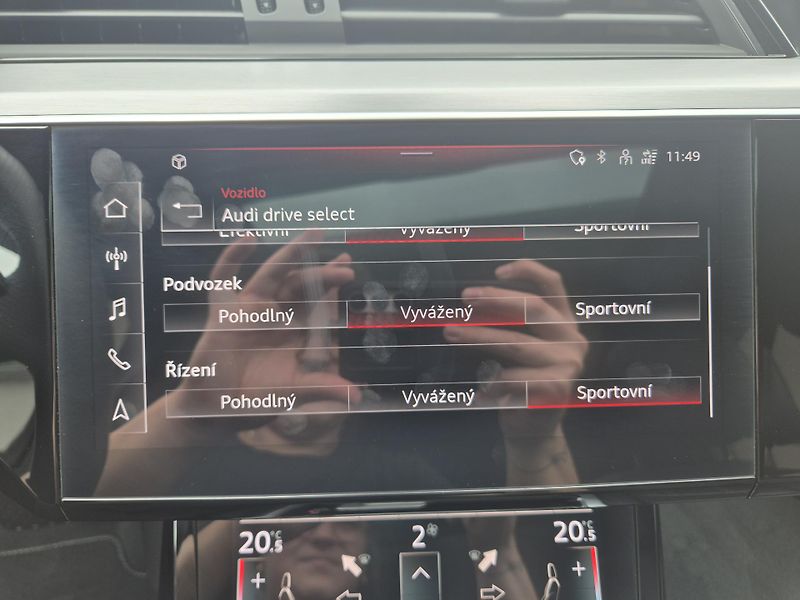 Audi e-tron ZAMLUVENO ! - fotka 25 z 44