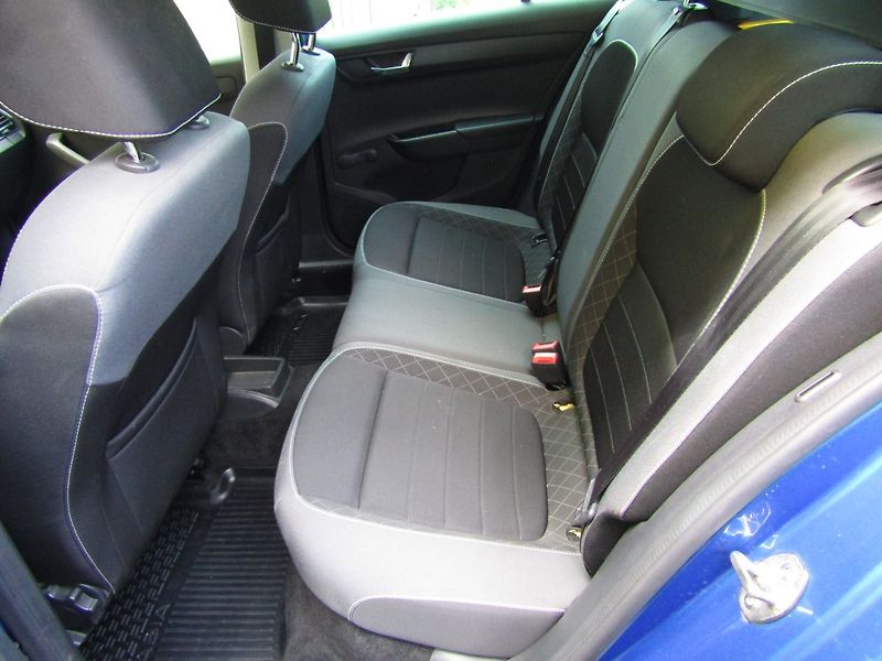 Škoda Fabia (2020) 1.0 TSI 81kW 6kv. TOP QUALITY - fotka 22 z 40