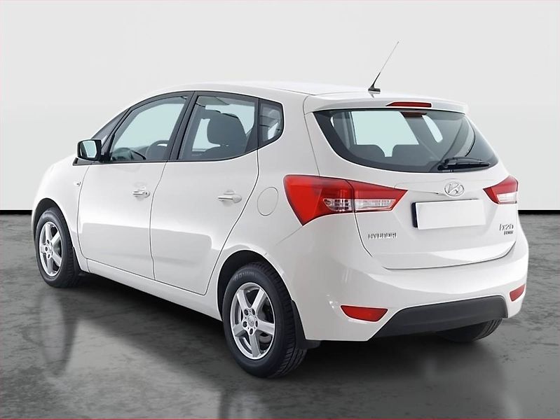 Hyundai ix20 (2011) 1.4 CRDi, Vyhř. sedaček - fotka 4 z 16