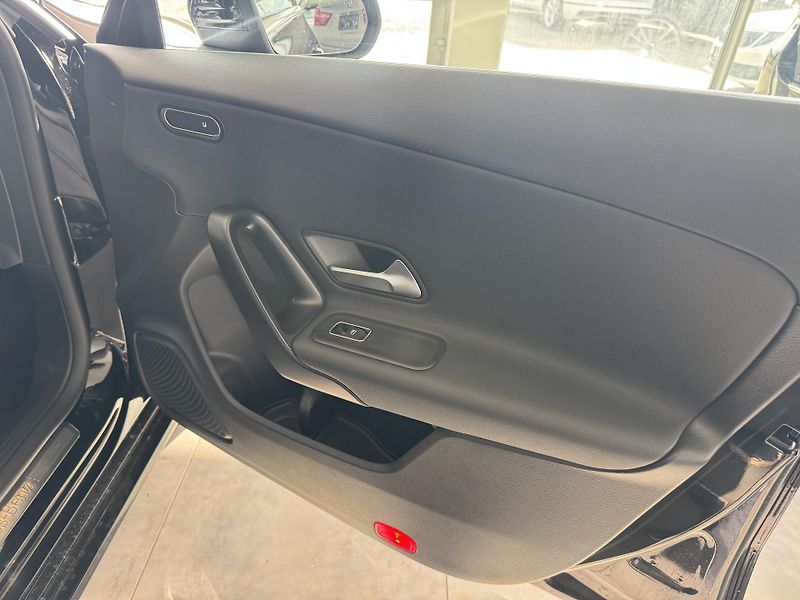 Mercedes-Benz CLA (2025) CLA 200 Shooting Brake NAVI  - fotka 24 z 26