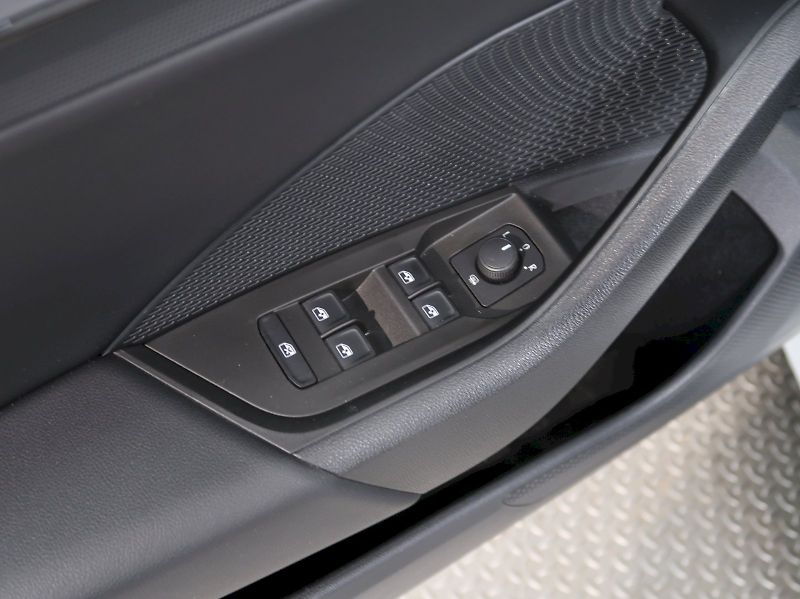 Škoda Octavia (2024) AMBITION 1.5TSI 110KW - fotka 33 z 36