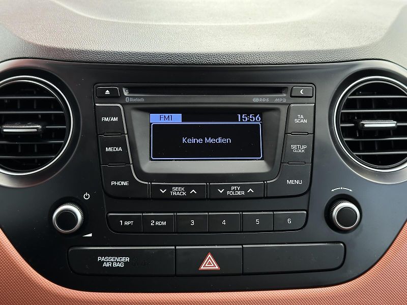 Hyundai i10 1.0i AUTOMAT 67PS KLIMA AC Blu - fotka 22 z 32
