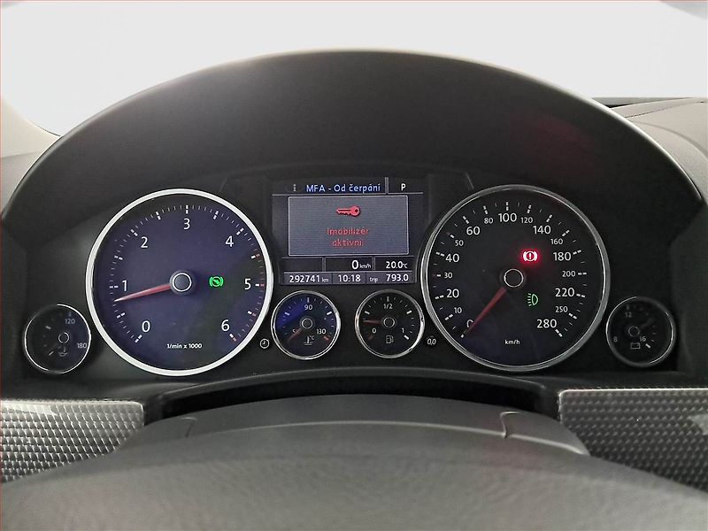 Volkswagen Touareg (2008) R-Line 3.0 TDI, 4X4, Automat - fotka 11 z 23