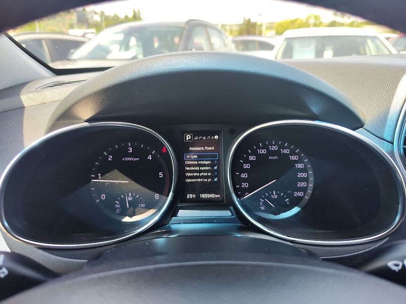 Hyundai Grand Santa Fe 2.2 CRDi/147kW Luxury AT 4x4 - fotka 21 z 43