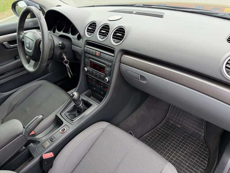 Seat Exeo 2.0 TDI KLIMA ROZVODY 2X KOLA - fotka 28 z 31