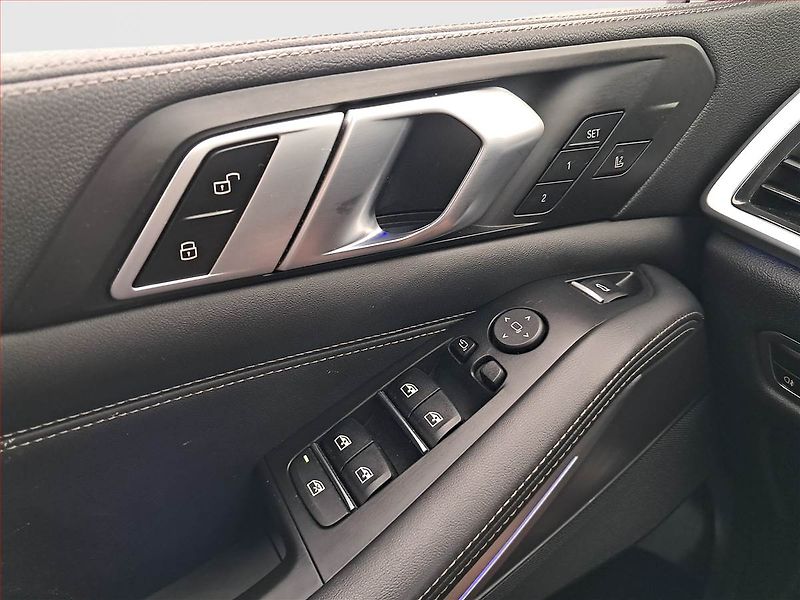 BMW X5 (2022) xDrive30d - fotka 20 z 25