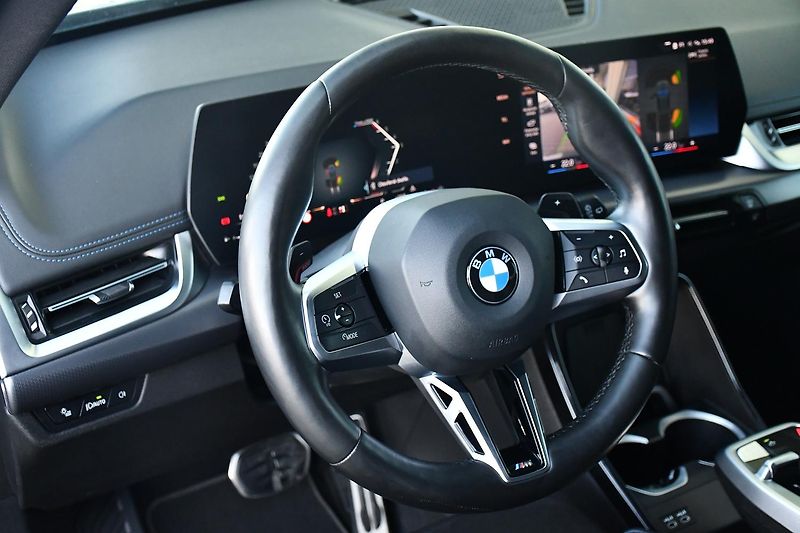 BMW X1 xDrive23d M-SPORT TAŽNÉ 1M ČR - fotka 16 z 42