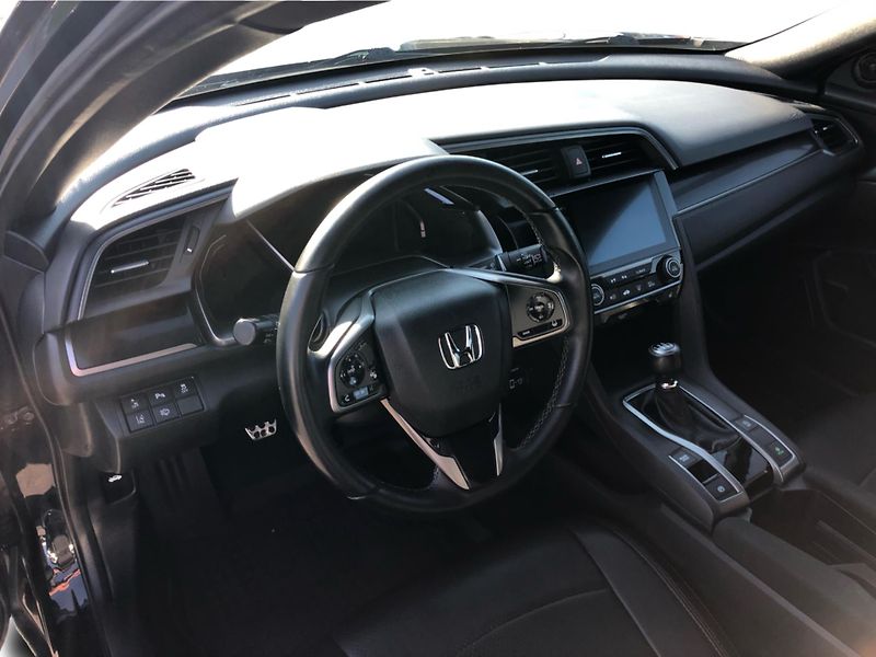 Honda Civic 1.0 VTEC Elegance - fotka 5 z 28
