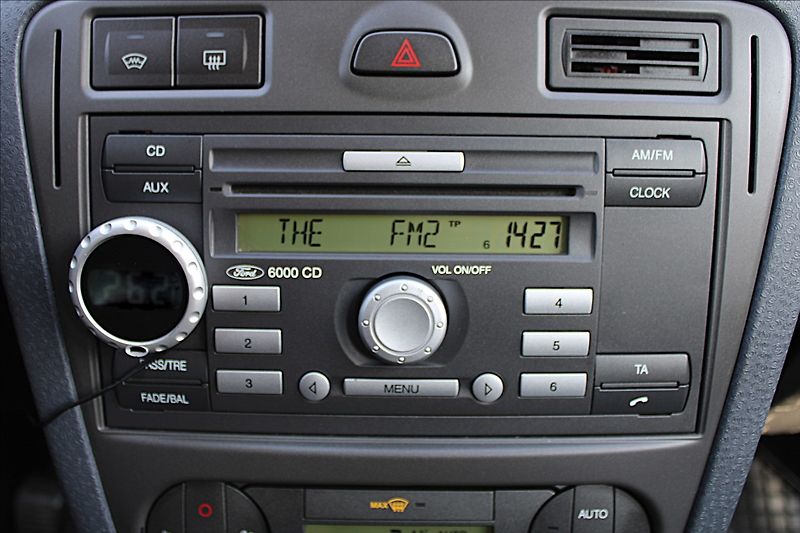 Ford Fusion 1,4 i  ČR,1.MAJITEL,TAŽNÉ - fotka 11 z 31