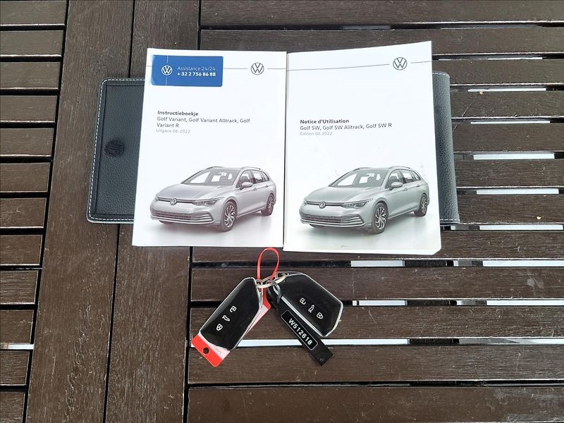 Volkswagen Golf 2,0 TDI,Life,navi,výhřev,klima - fotka 50 z 50