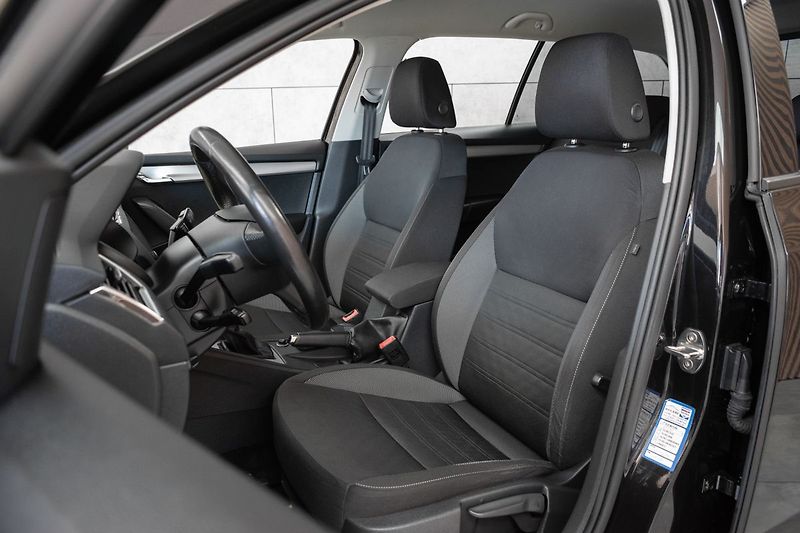 Škoda Octavia 1.6 TDI 85kW DSG*ACC*CAR-PLAY* - fotka 10 z 41