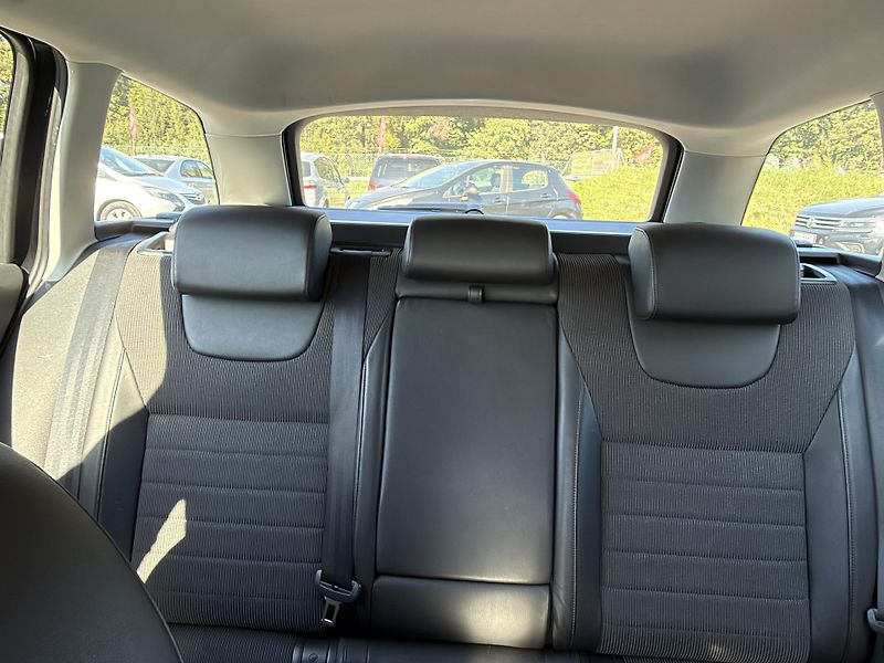 Škoda Octavia (2013) 1.2 TSI 77kw ELEGANCE - fotka 16 z 23