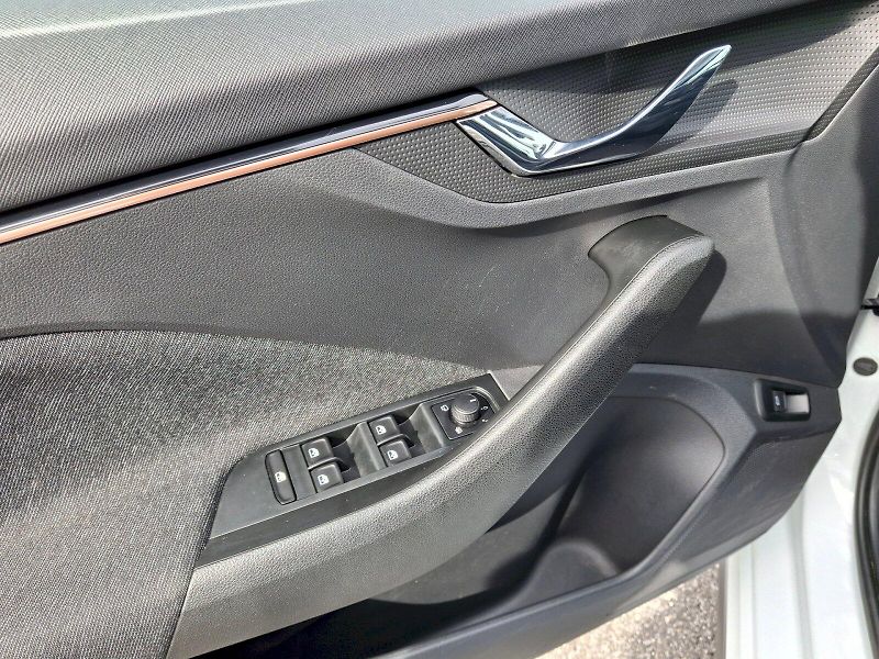 Škoda Kamiq (2022) Style 1,5TSi 110kW - fotka 29 z 35