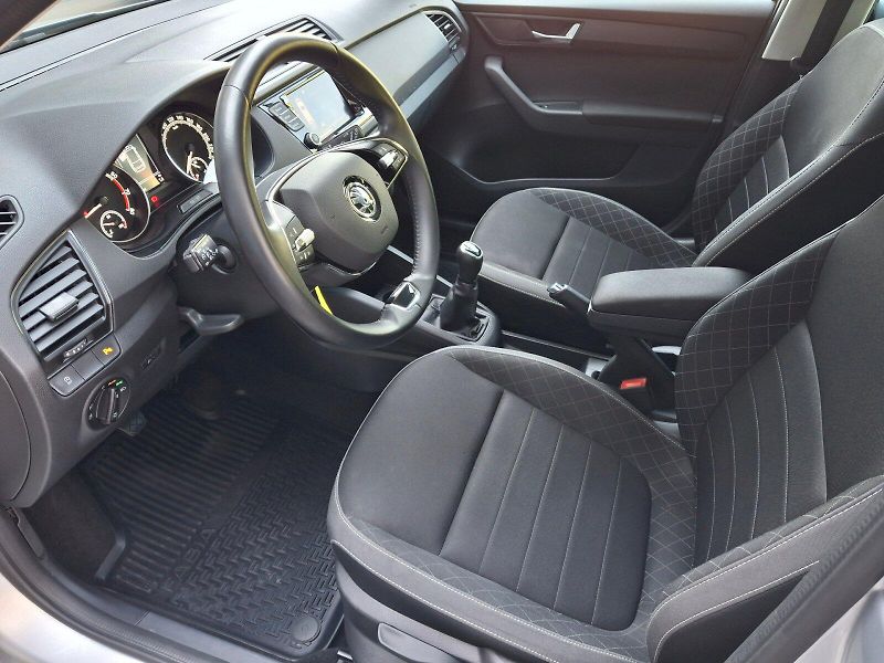 Škoda Fabia (2022) Combi Ambition 1,0TSi 70kW - fotka 6 z 31