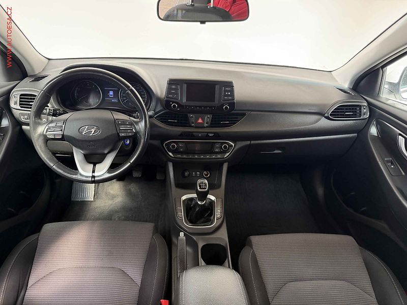 Hyundai i30 (2020) 1.4  CVVT, 1.maj,ČR, Trikolor - fotka 8 z 16