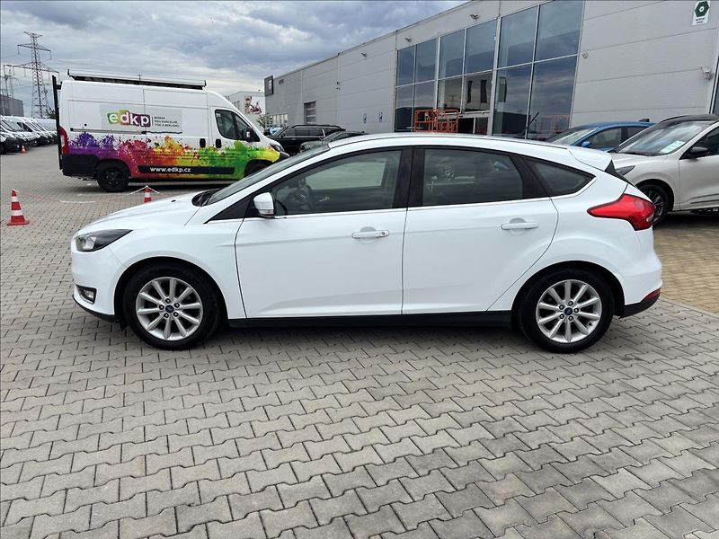 Ford Focus 1,5 TDCI 88kW Titanium - fotka 2 z 36