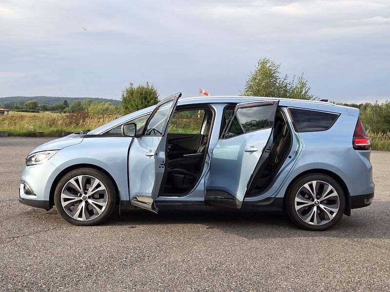 Renault Grand Scénic (2019) - fotka 2 z 13