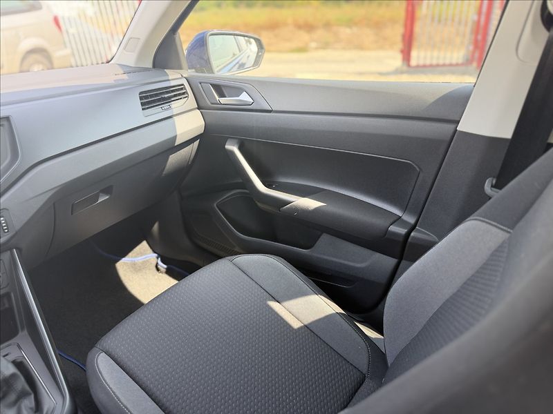 Volkswagen Polo 70kW FACE VIRTUAL 15tKm - fotka 24 z 31