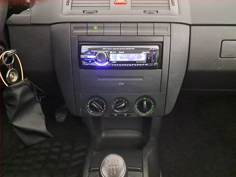 Škoda Fabia (2007) 1.4 16V, nová STK, Klima - fotka 12 z 15