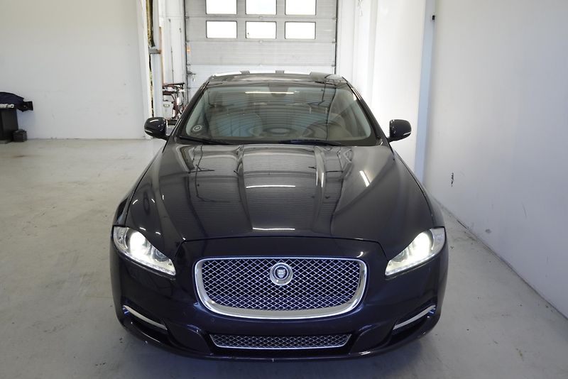 Jaguar XJ 5.0 V8 PREMIUM LUXURY - fotka 21 z 53