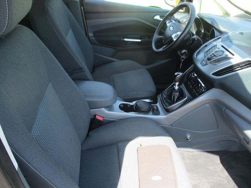 Ford Grand C-MAX (2013) 1,0 - fotka 6 z 10