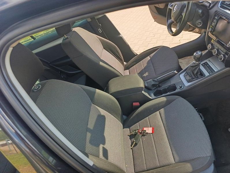 Škoda Octavia (2014) 1.6 TDi Green Line 81kw  - fotka 13 z 22