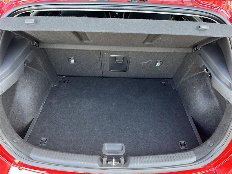 Hyundai i30 1,5 GDI  SMART NAVI 1maj ČR - fotka 18 z 21
