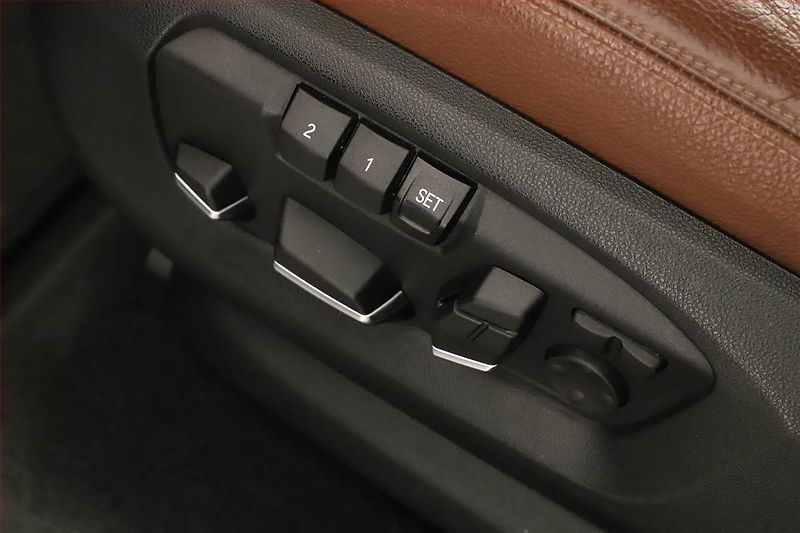BMW X5 (2015) xDrive30d - fotka 19 z 21