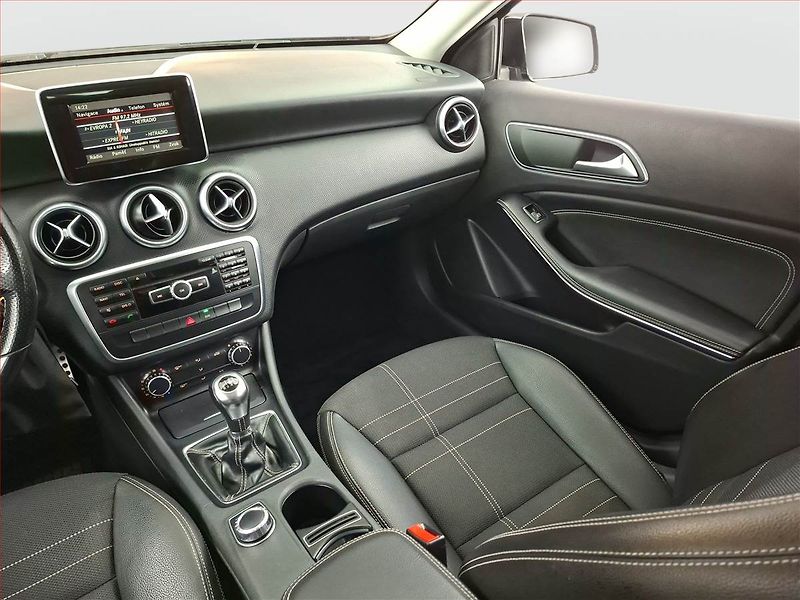 Mercedes-Benz Třídy A (2014) A 180 d, Navi, Xenony - fotka 8 z 20