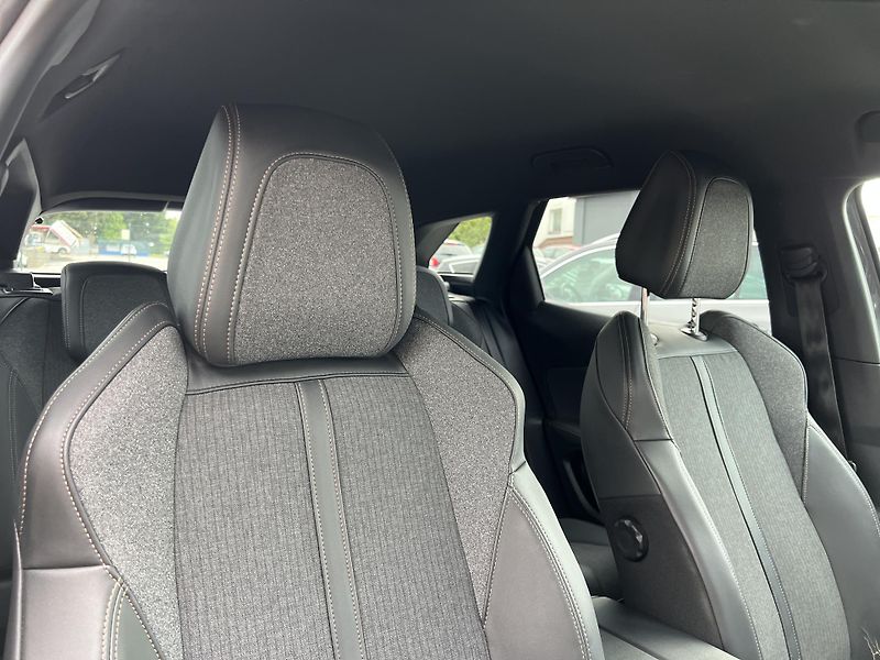 Peugeot 3008 GT Line 1.5 HDi NAVI KLIMA ALU - fotka 35 z 45