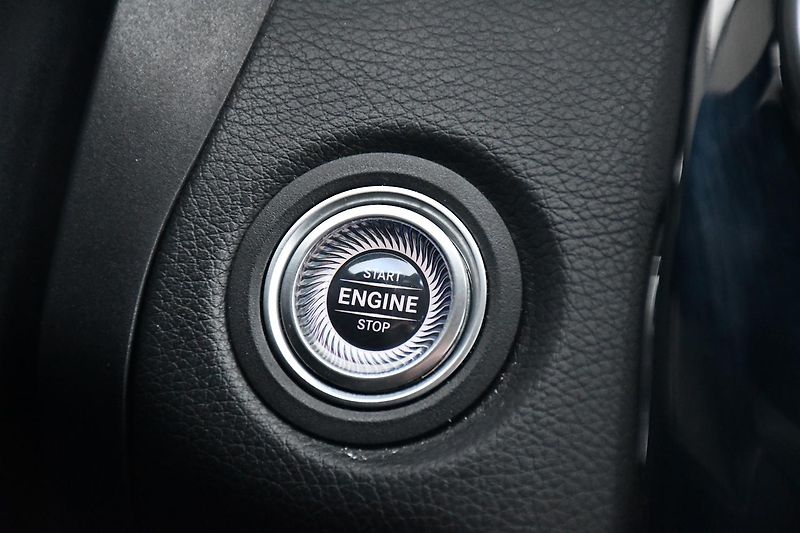 Mercedes-Benz Třídy C 200d PRAV. SERVIS MB 2xPNEU - fotka 46 z 55