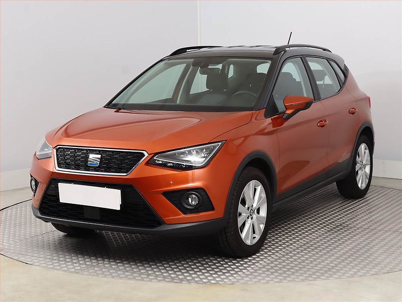 Seat Arona (2019) 1.0 TSI, Automat, Navi - fotka 2 z 19