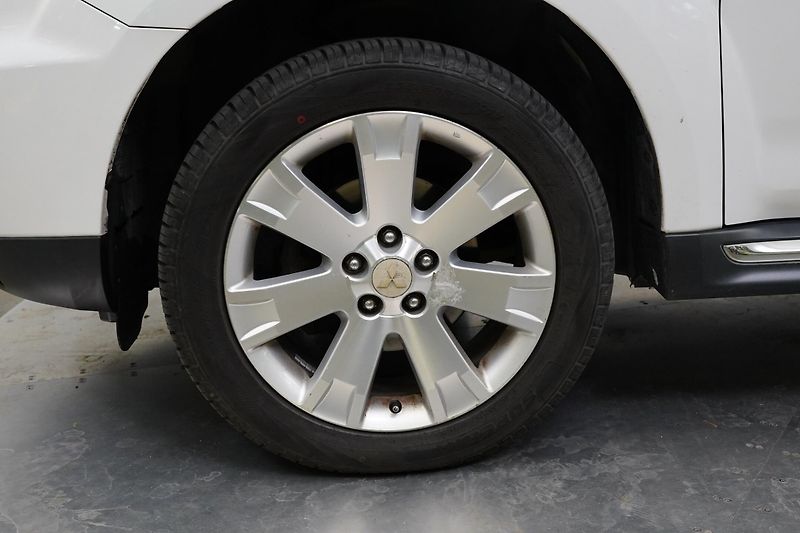Mitsubishi Outlander - fotka 10 z 22