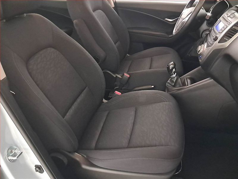 Hyundai ix20 (2018) 1.4 CVVT, Serv.kniha, Tempomat - fotka 9 z 18