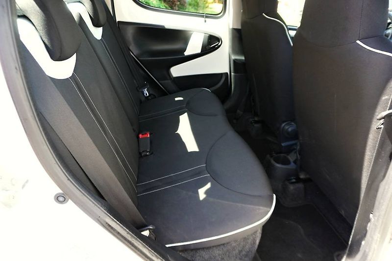 Citroën C1 (2013) TENDENCE 1,0i 50 kW - fotka 17 z 39