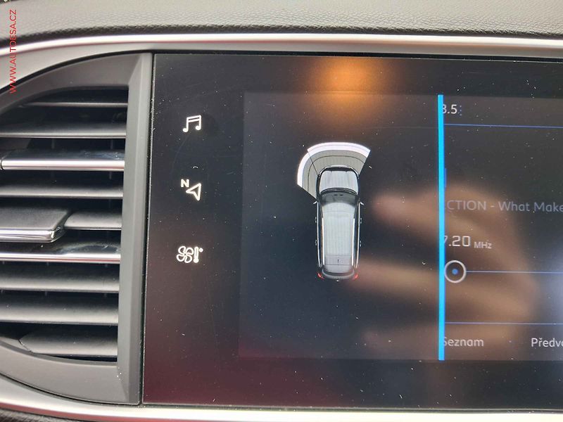 Peugeot 308 (2019) 1.2 PT, 1.maj,ČR, servis - fotka 17 z 17