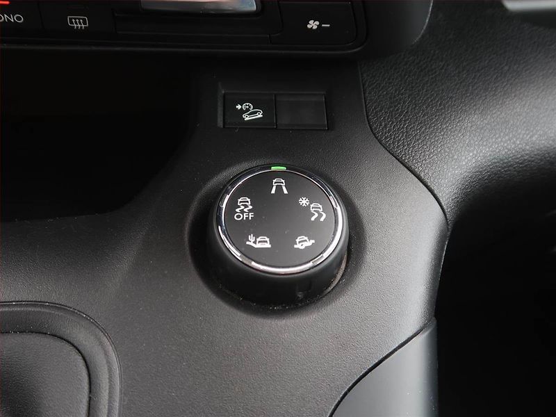 Opel Combo (2019) 1.2 Turbo, 5Míst, SR - fotka 18 z 18
