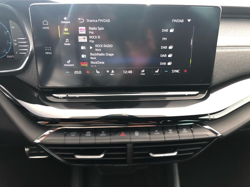 Škoda Octavia COMBI 2.0 TDi DSG 7 st. SPORTL - fotka 20 z 28