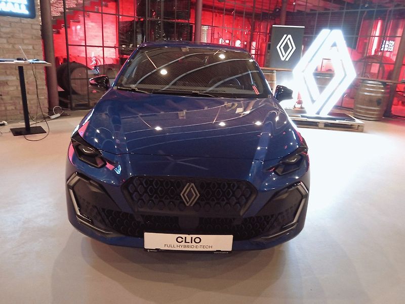 Renault Clio (2026) esprit Alpine full hybrid E-Te - fotka 7 z 8