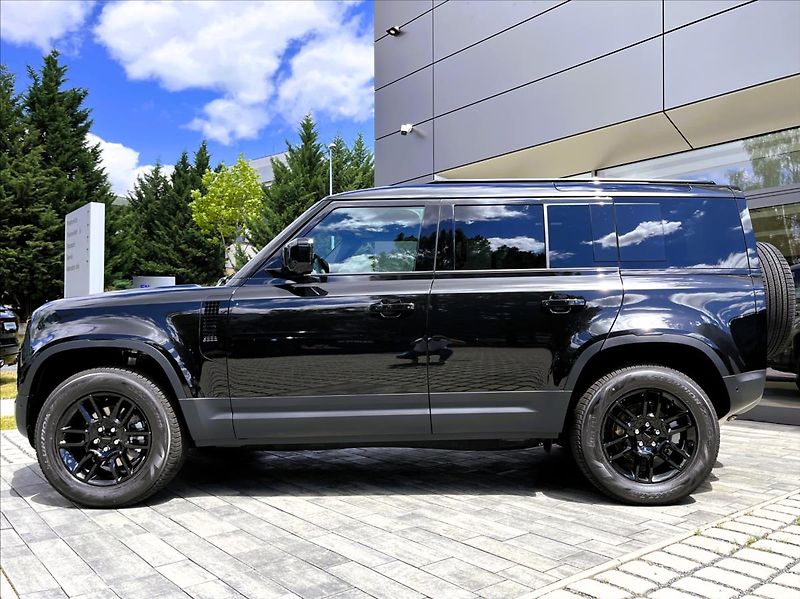 Land Rover Defender (2026) 110 D200 S - fotka 2 z 27