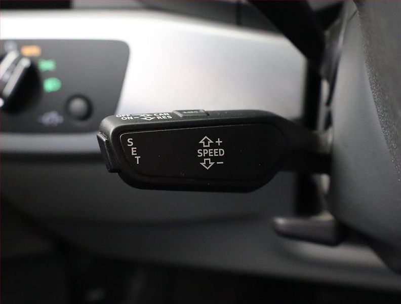 Audi A4 (2019) 40 TDI, Automat, Serv.kniha - fotka 18 z 23
