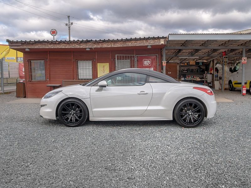 Peugeot RCZ (2013) CZ 2.0HDI 120KW – PO SERVISU - fotka 8 z 44
